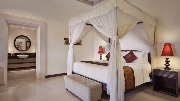 Griya Santrian Resort